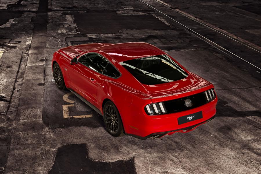  Ford Mustang GT Fastback 2015 года  (EU) (фото 24 из 37)